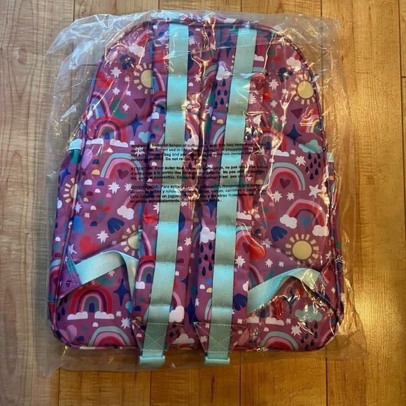 Crate&kids Rainy Rainbows Large Kids Backpack with Side Pockets NWT - Picture 5 of 5